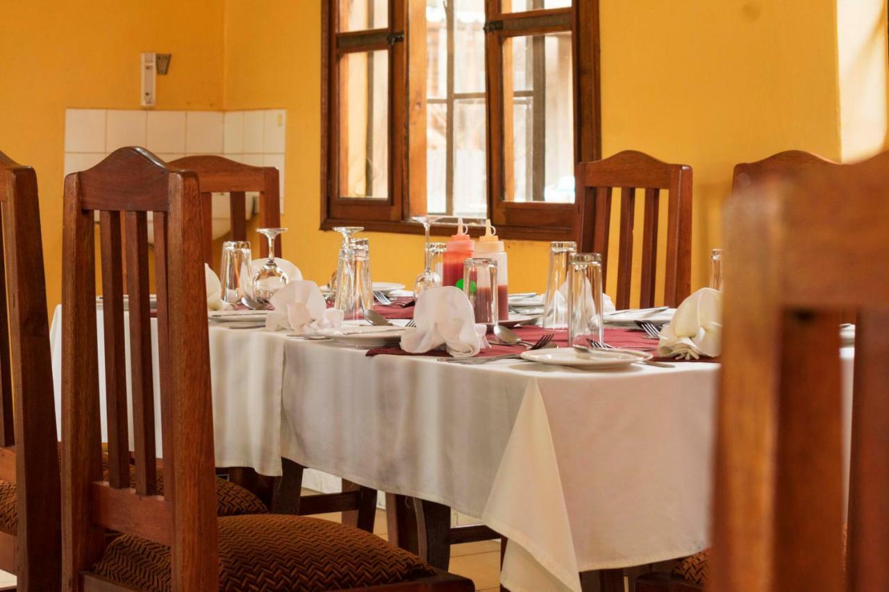 Rwenzori International Hotel Kasese Eksteriør bilde