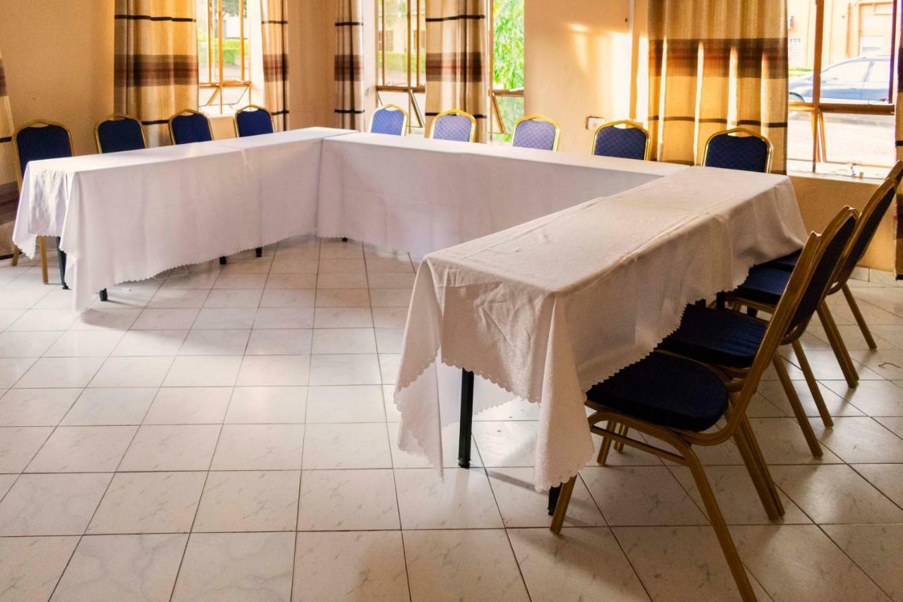 Rwenzori International Hotel Kasese Eksteriør bilde